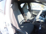 フロントシートも状態良好ですよ。大きな汚れもなく、安心です。座り心地もいいですよ。