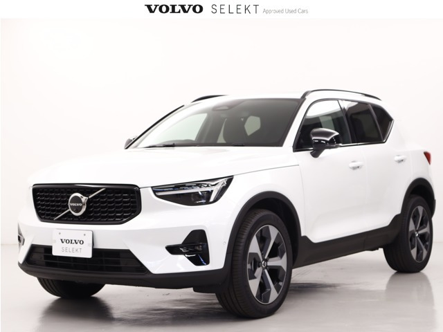 XC40アルティメット B4 AWD ダークエディション 4WD