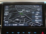 純正ナビを装備。タッチパネル式で使いやすく、お出かけもラクラクです。