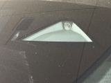 【スマートブレーキサポート】走行中に前方の車両等を認識し、衝突しそうな時は警報とブレーキで衝突回避と被害軽減をアシスト。より安全にドライブをお楽しみいただけます。