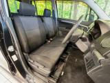 運転席シート廻りは使用感も少なく、良好な状態となっています。丁寧に使われていたことがよくわかりますね。