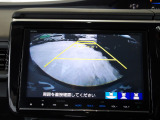 後方確認はバックカメラにお任せ♪後退時に便利で、駐車が楽になります♪
