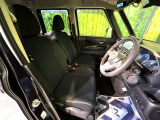 運転席シート廻りは使用感も少なく、良好な状態となっています。丁寧に使われていたことがよくわかりますね。