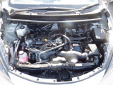 エンジンルームもきれいですよ。機関機構系も良好です。納車前に点検整備も行います。エンジンオイル・オイルフィルター・エアコンフィルター・ワイパーゴムは必ず交換致します(エアコンフィルターは、装着車のみ)