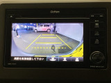 バックモニター付きで、車庫入れやバック時の後方確認をサポート。