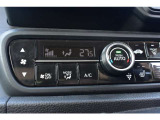 オートエアコンのお車ですので室内の温度をスムーズに調整してくれます♪