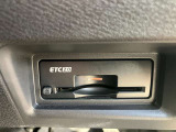 ETC2.0を装備しております。高速道路での渋滞情報取や従来のETCより通行料金がお安くなる場合がございます。