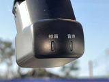 前後にドライブレコーダー装備です!もしもの時やあおり運転など、映像記録は証拠になるのであると安心ですね!