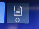 音楽SDカード入ります。