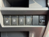 視認性もよく操作しやすいインパネ回りのスイッチ類です。