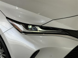 LEDヘッドライトです。デザイン性がよくとても明るいので、夜間の走行や悪天候でも安心です。しかも長寿命!