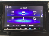 ナビゲーションはフルセグTV、インターナビ対応のGathers純正メモリーナビを搭載しています。Bluetoothオーディオ機能がありますので、スマートフォンなどの音楽も再生できます。
