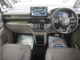 とても握りやすいステアリング!運転手の気持ちがそのまま伝わるかのような反応をしてくれます!小物入れや各ボタンの配置にこだわり、とても使いやすいです !視認性も良好なのでロングドライブもお任せ下さい!
