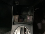 シートヒーター付き!直接体を温めてくれるので寒い日の運転も快適です。