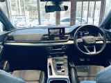 Q5 2.0 TFSI クワトロ スポーツ 4WD 4WD サンルーフ