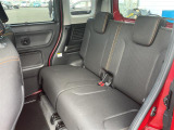 【 セカンドシート 】2列目も広々お乗りいただけます♪