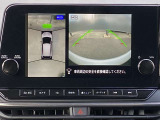車の上から見下ろしたような360度見えるアラウンドビューモニター搭載してます!狭い駐車場や暗い場所でも安心して駐車出来ます!