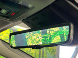【デジタルインナーミラー】後席の大きな荷物や同乗者で後方が確認しづらい時でも安心!カメラが撮影した車両後方の映像をルームミラー内に表示。クリアな視界で状況の確認が可能です!