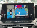『アラウンドビューモニター』はスムーズな駐車と安全確認をサポートします。