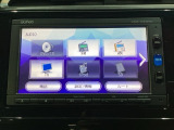 ナビゲーションはフルセグTV対応のGathers純正メモリーナビを搭載しています。Bluetoothオーディオ機能がありますので、スマートフォンなどの音楽も再生できます。