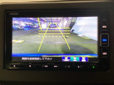 バックモニター付きで、車庫入れやバック時の後方確認をサポート。