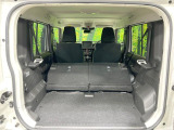 普段のお買い物や通勤、送迎等に十分な荷室スペースを確保しております。セカンドシートを倒すと、大きな荷物の積載も可能です♪