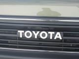 TOYOTAロゴや各部メッキ部分もマットブラック塗装済みでクラシック感がさらに一段アップ♪