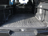 ラゲッジマットも付いております。
