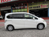 ボディーに目立ったキズもほとんど無く、キレイな状態を保っています☆☆ホンダオートディーラーホンダ専門店♪TEL06-6744-2222☆
