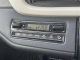 【オートエアコン】車内温度を感知して自動で温度調整をしてくれるのでいつでも快適な車内空間を創り上げます。