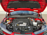 1200cc直列3気筒ターボエンジン+フロントモーター(定格出力6.3kwMAX出力16kw)