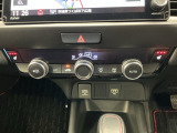 オートエアコン付きです!お好みの温度をセットするだけでエアコンの風量などを自動でコントロール。快適な車内でお過ごしいただけます。寒い時期には嬉しいシートヒーター付きです!