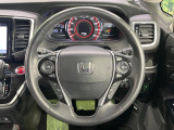 【純正革巻きステアリング】上質な革を使用することで、手にしっかり馴染みとても運転しやすいハンドルです♪