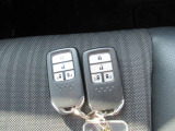 スマートキー装備車です☆ポケットに鍵を入れたままでも開閉ができます☆☆ホンダオートディーラーホンダ専門店♪TEL06-6744-2222☆