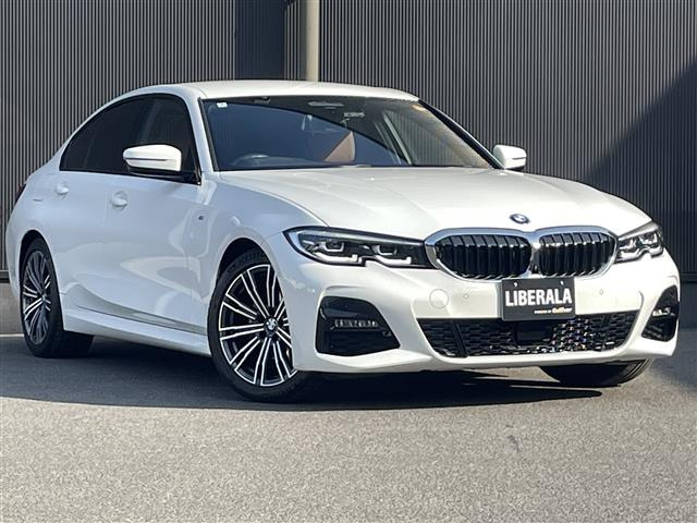 3シリーズセダン320i Mスポーツ本革シート ワンオーナー