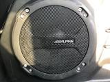 旅に欠かせないお気に入りの音楽を奏でるのは、ALPINEのオーディオシステム