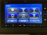 ナビゲーションはフルセグTV、インターナビ対応のGathers純正メモリーナビを搭載しています。Bluetoothオーディオ機能がありますので、スマートフォンなどの音楽も再生できます。