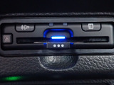 ■【ETC車載器】が装備されています。セットアップをしてお渡しとなり、ETCカードを差し込むだけで高速道路の利用が可能です。