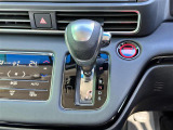 【シフトレバー】シフトの操作がしやすく快適なドライブを楽しんでいただけます!