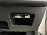 ETC車載器です。高速道路を利用する際の支払いがキャッシュレスなのでとても便利なアイテムです!
