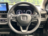 インテリアに合わせたデザインのステアリングは、運転される方のことも考え、運転しやすい形状、大きさです。是非一度、実際に触ってお確かめください。