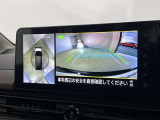 【全周囲カメラ】車両周囲の障害物の位置をモニターでチェックすることができます☆運転中や駐車時などの周囲の安全をサポートしてくれます☆