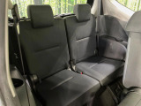 3列目シートはもちろん状態良好☆大人でもゆったりと座って頂けますので、大人数でのお出かけもラクラクです♪ご家族で、気の知れた仲間で、ドライブに行くのが楽しみですね♪