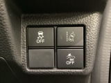Hondaセンシング用の、VSA(ABS+TCS+横滑り抑制)解除と路外逸脱抑制機能のオンオフスイッチなどはハンドルの右側に装備しています。