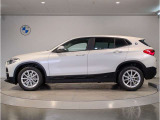 【拘りのFR】BMWが多く採用するFR車。ダイレクトでスポーティな加速感・シャープなハンドリングを実現。縦置きエンジンレイアウトにより、フラットで上質な乗り味です。