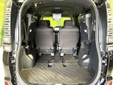 普段のお買い物や通勤、送迎等に十分な荷室スペースを確保しております。セカンドシートを倒すと、大きな荷物の積載も可能です♪