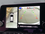 インテリジェント アラウンドビューモニター(移動物 検知機能付)空から見下ろしているかのような映像をディスプレイに映し出し、スムースな駐車をサポートします。