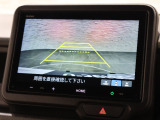 バックカメラが装備されており、後方の安全確認はもちろんのこと狭い場所での駐車や雨の日・夜間など視界の悪いコンディションでのストレスの軽減にもなります!