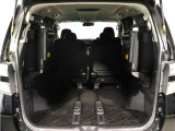 ミニバン最大級のスペース!ご家族、お友達とのキャンプやバーベキューほか、お仕事でも十分な容量が有ります!