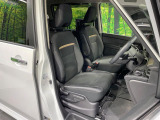 運転席シート廻りは使用感も少なく、良好な状態となっています。丁寧に使われていたことがよくわかりますね。